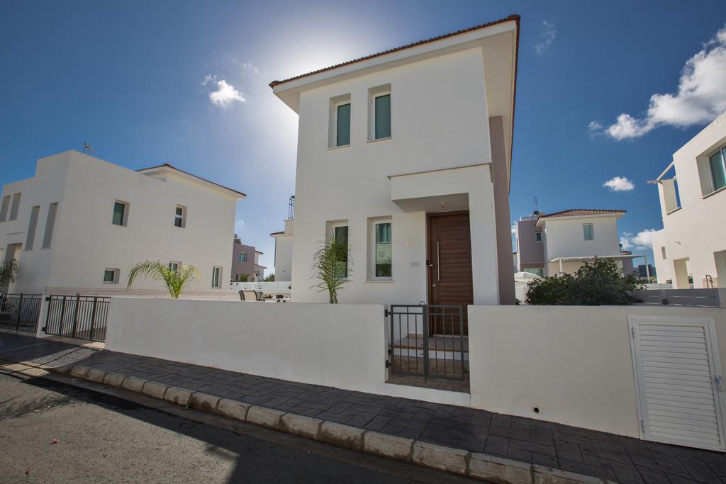 Avra Villas Паралимни Стая снимка