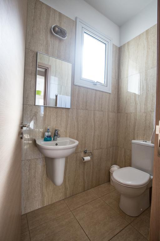 Avra Villas Паралимни Стая снимка