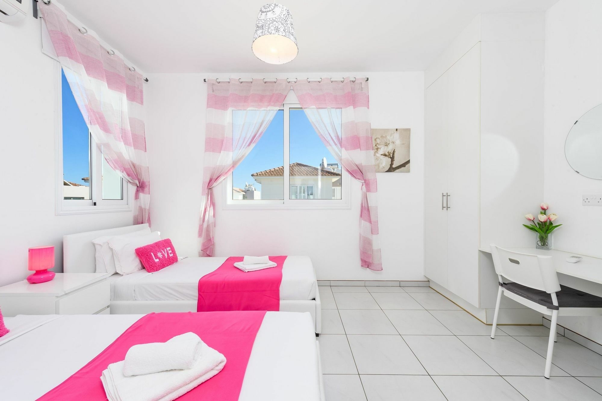 Avra Villas Паралимни Екстериор снимка