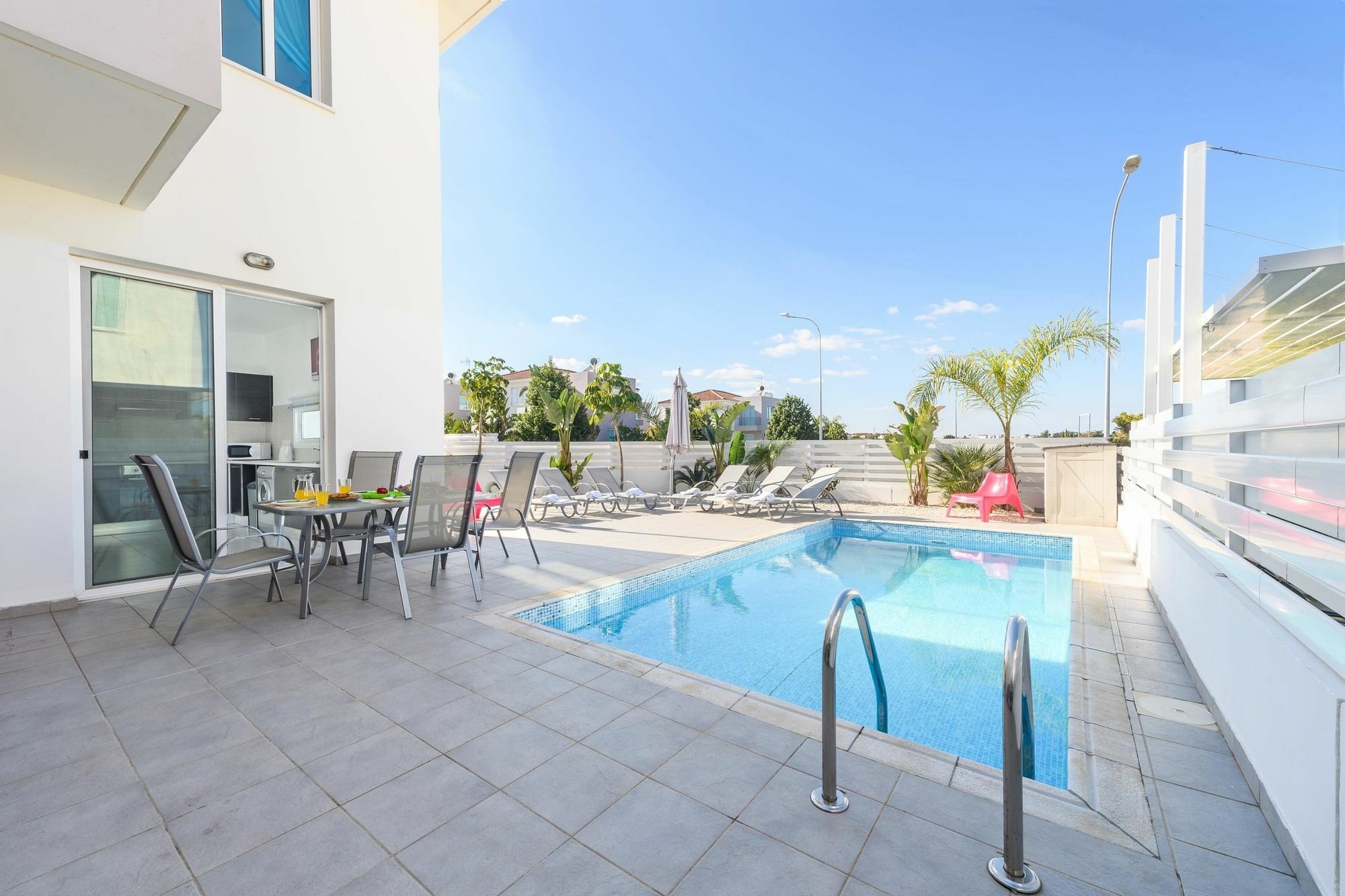 Avra Villas Паралимни Екстериор снимка
