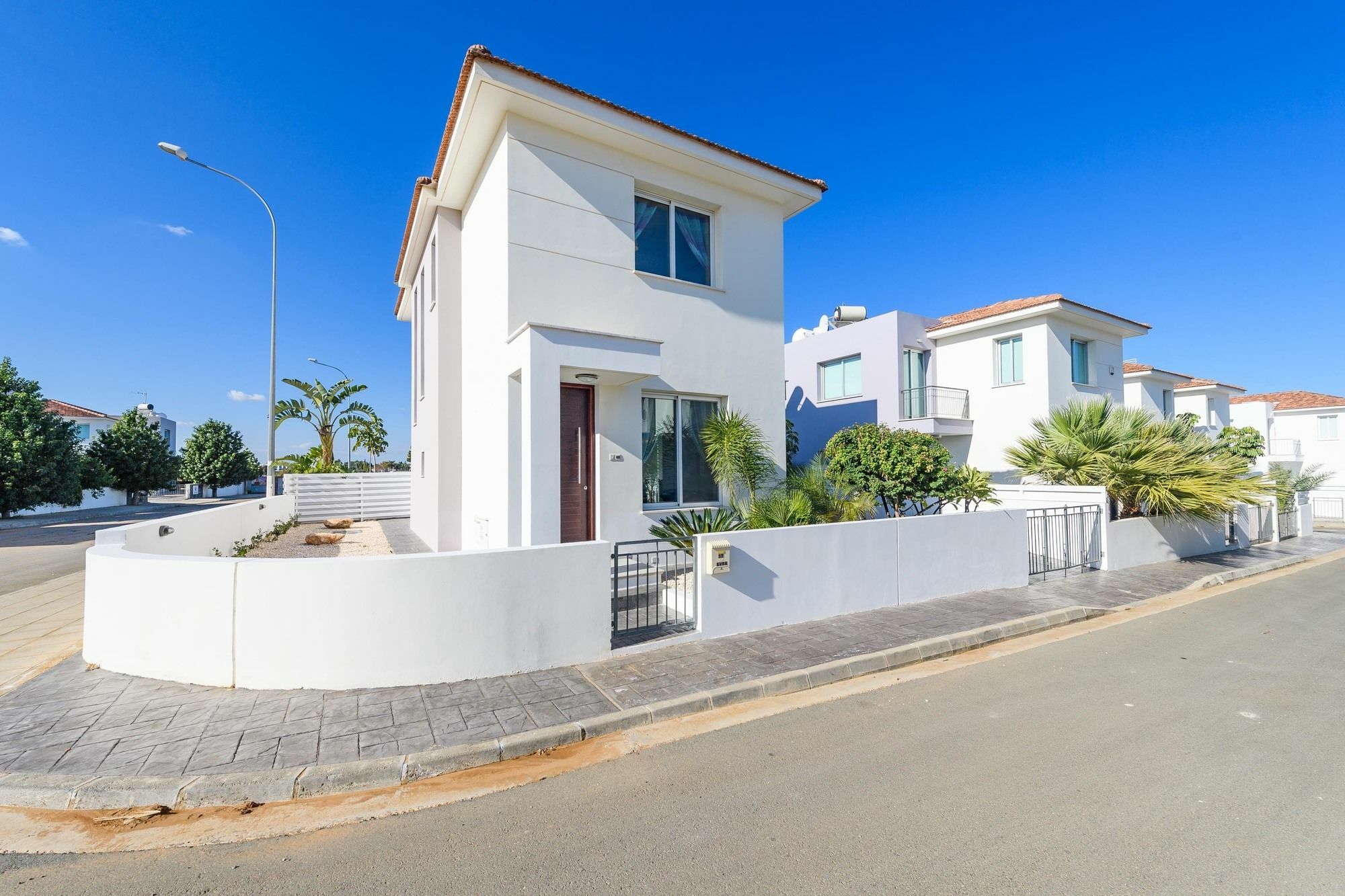 Avra Villas Паралимни Екстериор снимка